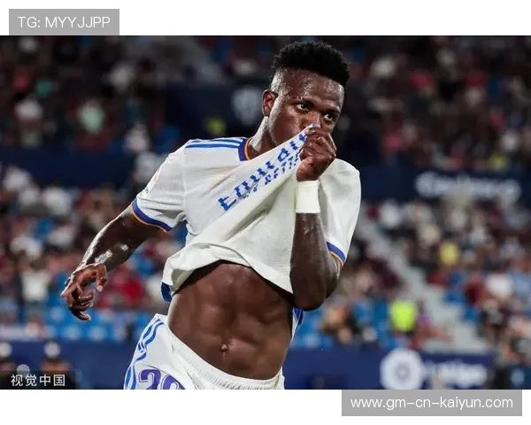 维尼修斯高速反击一条龙，皇马边路火力全开